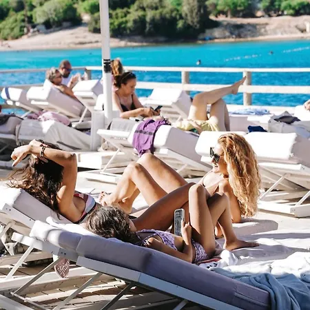 Ξενοδοχείο με διαμερίσματα Dalyan & 4*